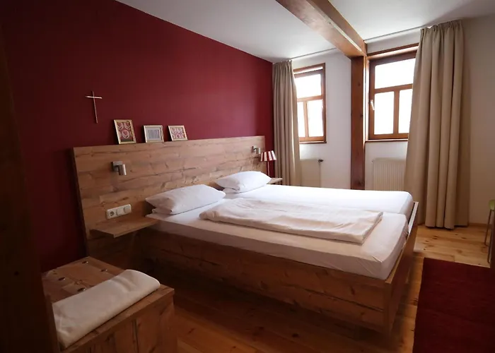 Gruener Baum Prichsenstadt